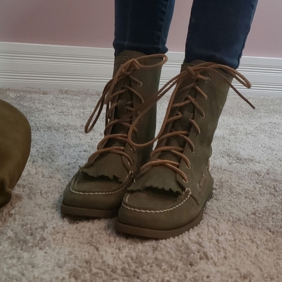 Sperry boots olive suede size 6m - Picture 4 of 13